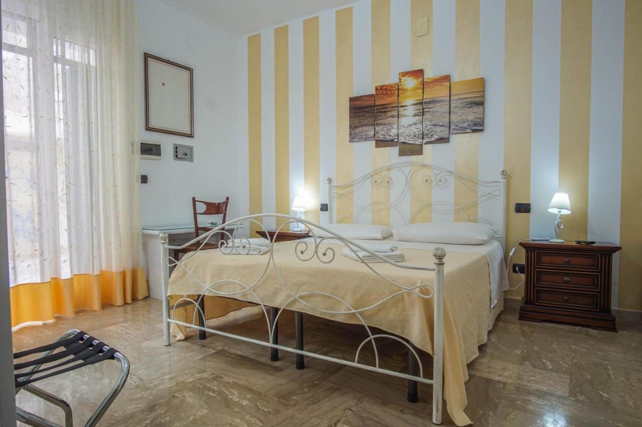 B&B Le Terrazze Мола-ди-Бари Экстерьер фото